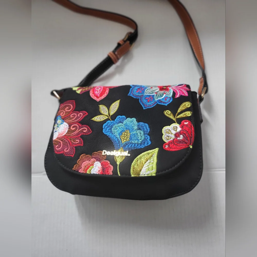 Desigual Embroidered Floral Black Crossbody Bag - Picture 4 of 16